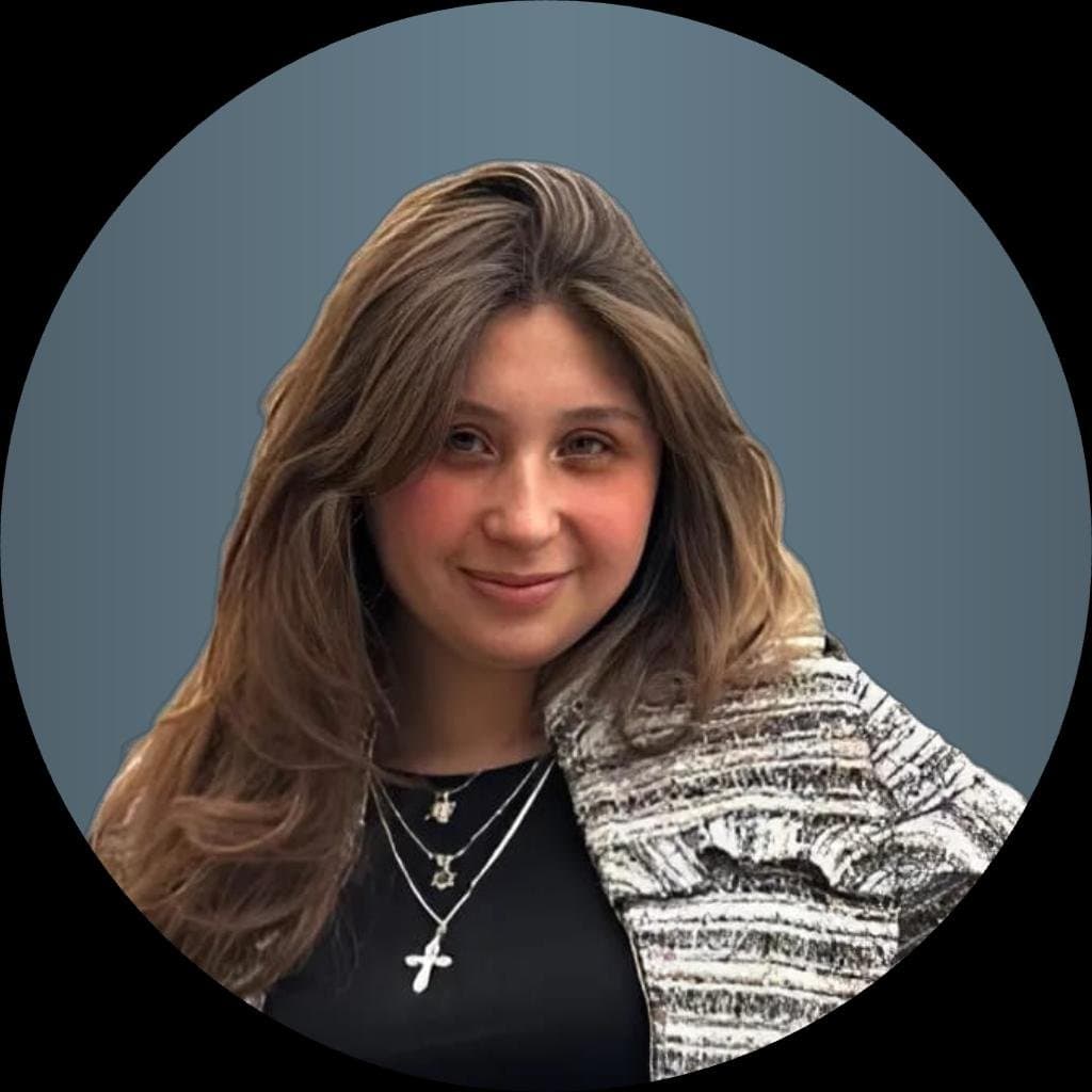 Alejandra Villate, Practicante