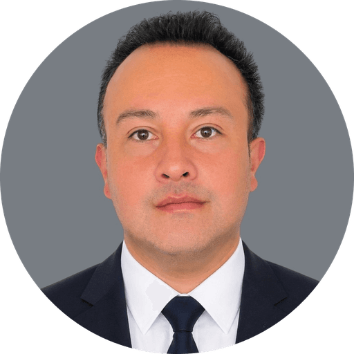 Jorge Mario Cifuentes Lara, Abogado Senior