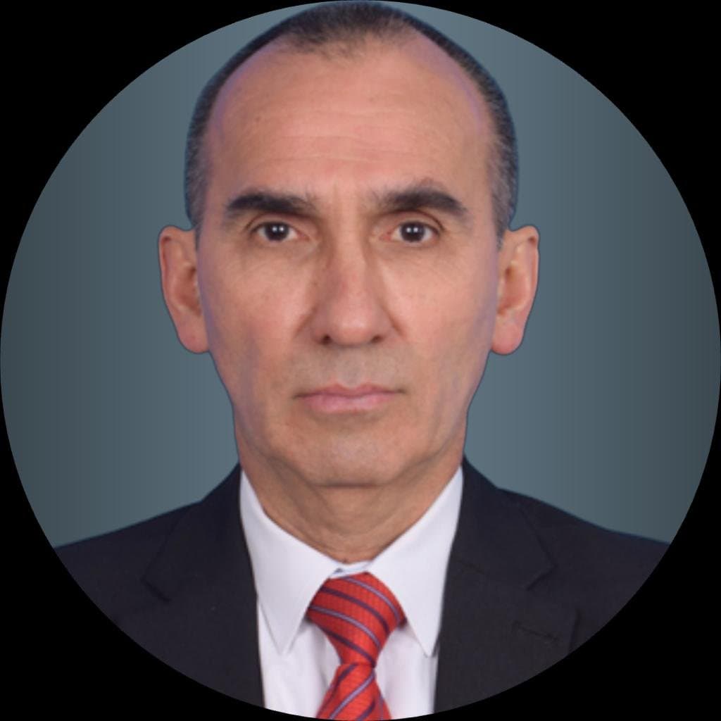 Oscar Fernando Rincón, Abogado Senior